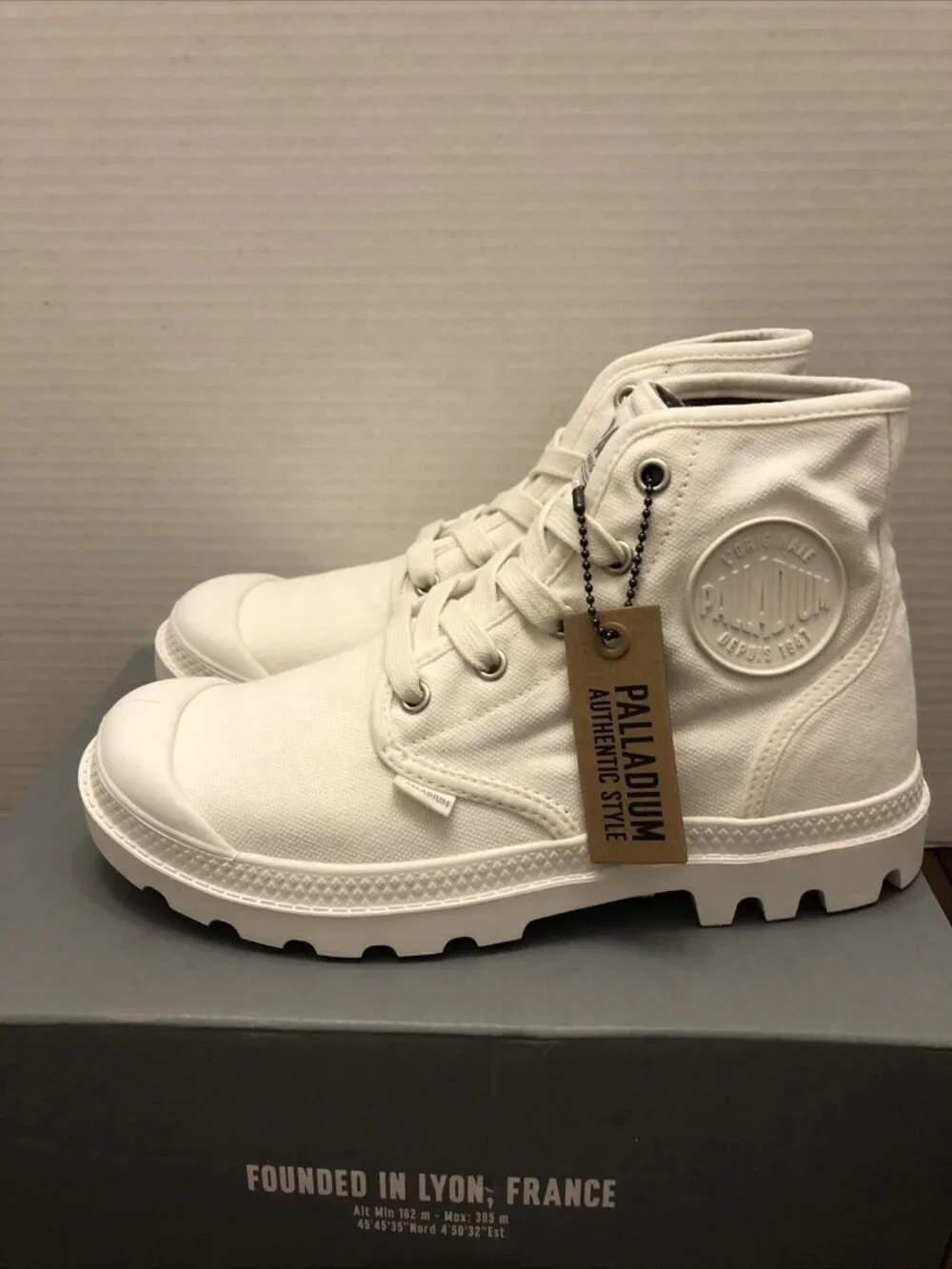 Palladium PAMPA HI in Star White Size 10
